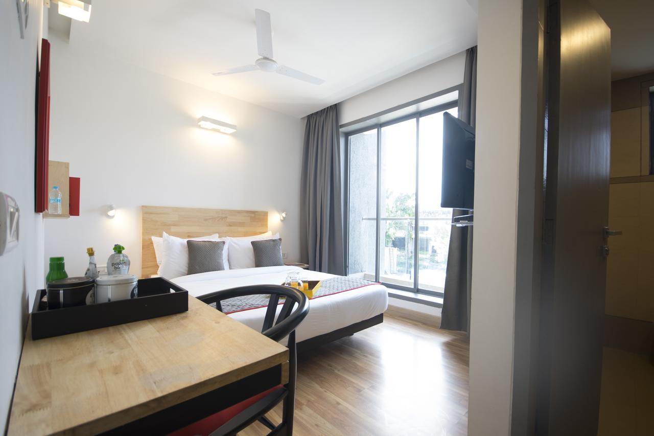 Oyo Townhouse 16 International Airport Hotel Mumbai Exterior photo